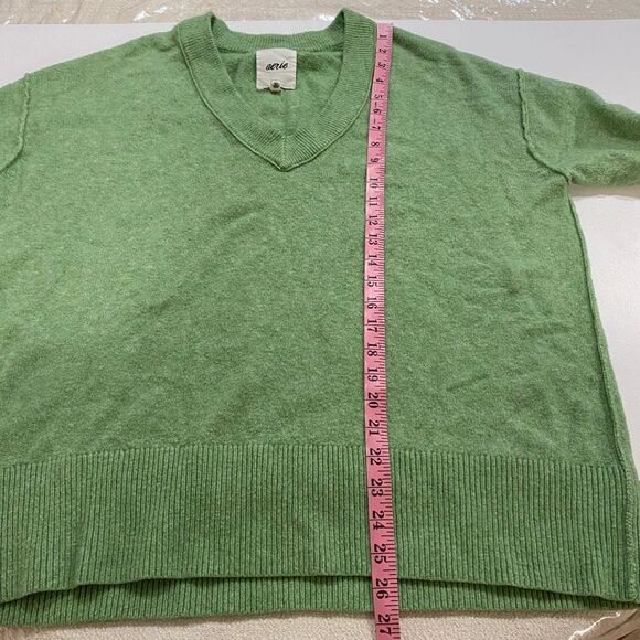 Aerie Soft Green V-Neck Sweater Womenโs Size S/P | Cozy Oversized Knit Pullover - Picture 5 of 5